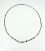 Moderní stříbrný náhrdelník 3056230048