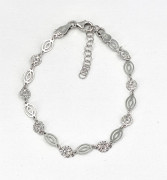 Stříbrný dámský náramek na ruku 3133560001