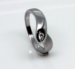 Stříbrný prstýnek se zirkonem 0001