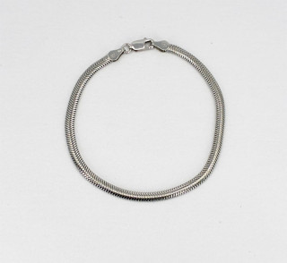 Stříbrný náramek na ruku hádek 3056260023