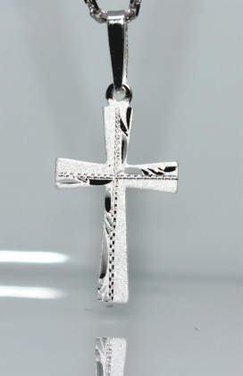 Přívěšek křížek na krk SKZ001
