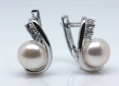 Stříbrné náušnice s perlou 307310