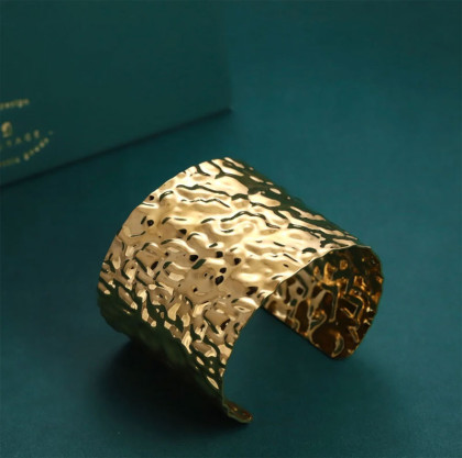 Dámský náramek bangle z chirurgické oceli MBSG19GD