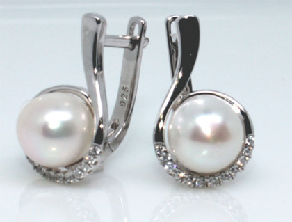 Stříbrné náušnice s perlou 307308