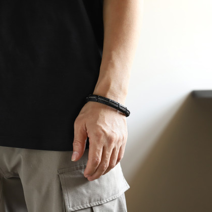 Kožený náramek s chirurgickou ocelí MCBSS187