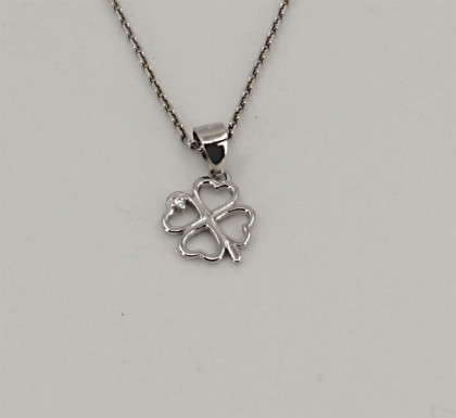 Stříbrný přívěsek čtyřlístek se zirkonem 3031600008