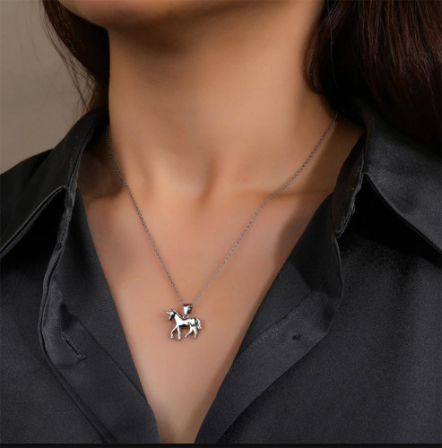 Stříbrný přívěsek jednorožec 310531002