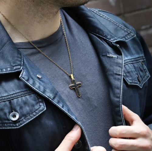 Stylový náhrdelník křížek z chirurgické oceli zlatý PSS1176GD