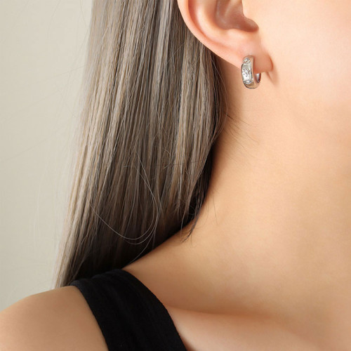 Ocelové náušnice kroužky WJHE941ST