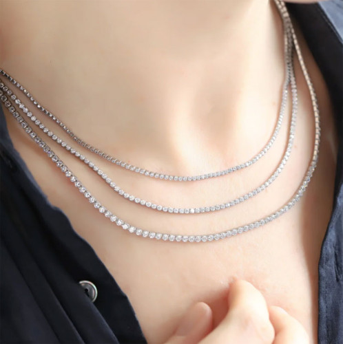 Moderní tenisový náhrdelník se zirkony MNSS68