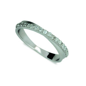 Stříbrný prsten se zirkony 1972